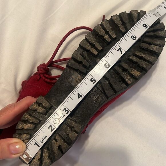 Rouge size 6 red velvet side zip lace front lug sole comfy ankle boots EUC - Picture 16 of 16